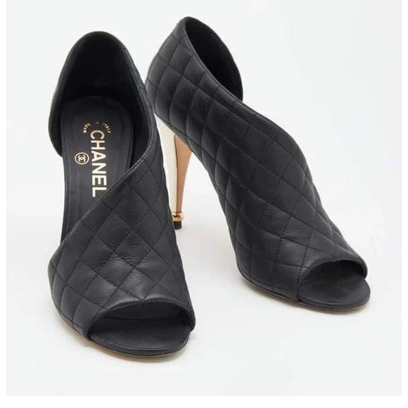 Chanel Quilted Leather D'Orsay Peep-Toe Pumps with Gold-Tone Heels Black EU 41 - Picture 1 of 8